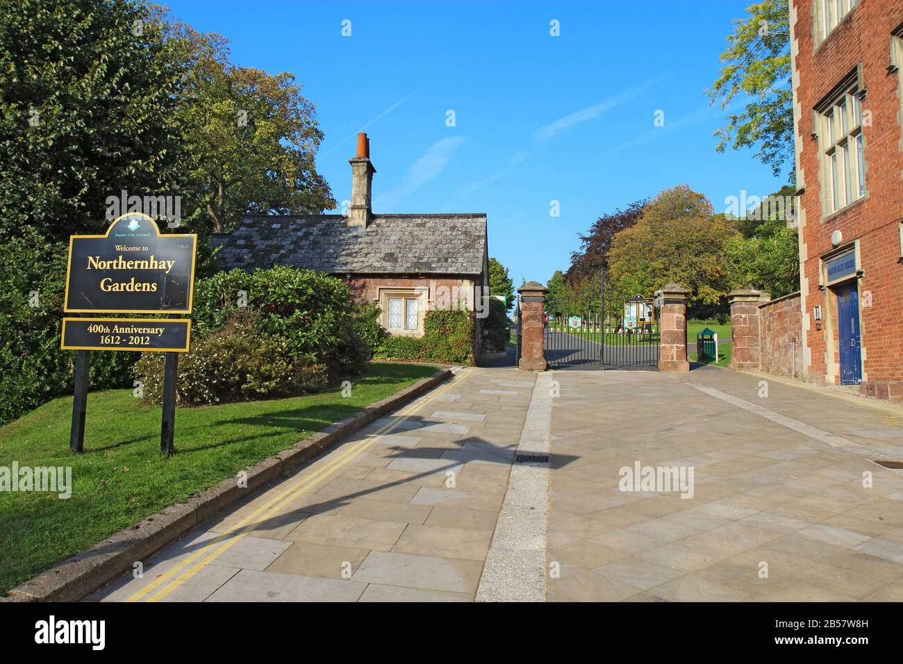 Entrance gate signs hires stock photography and images Alamy