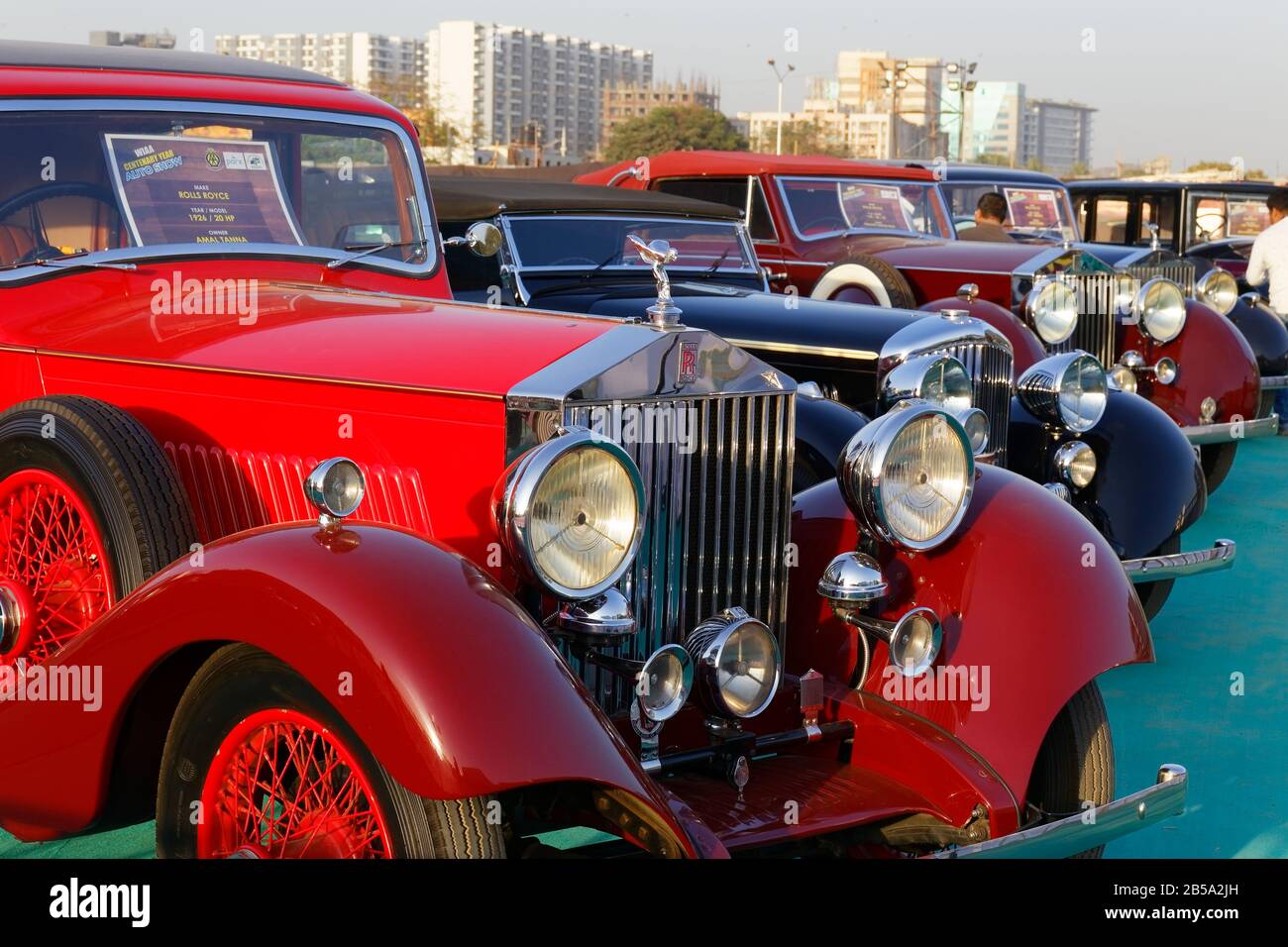 Vintage and new car and bike show in Mumbai, India Stock Photo Alamy