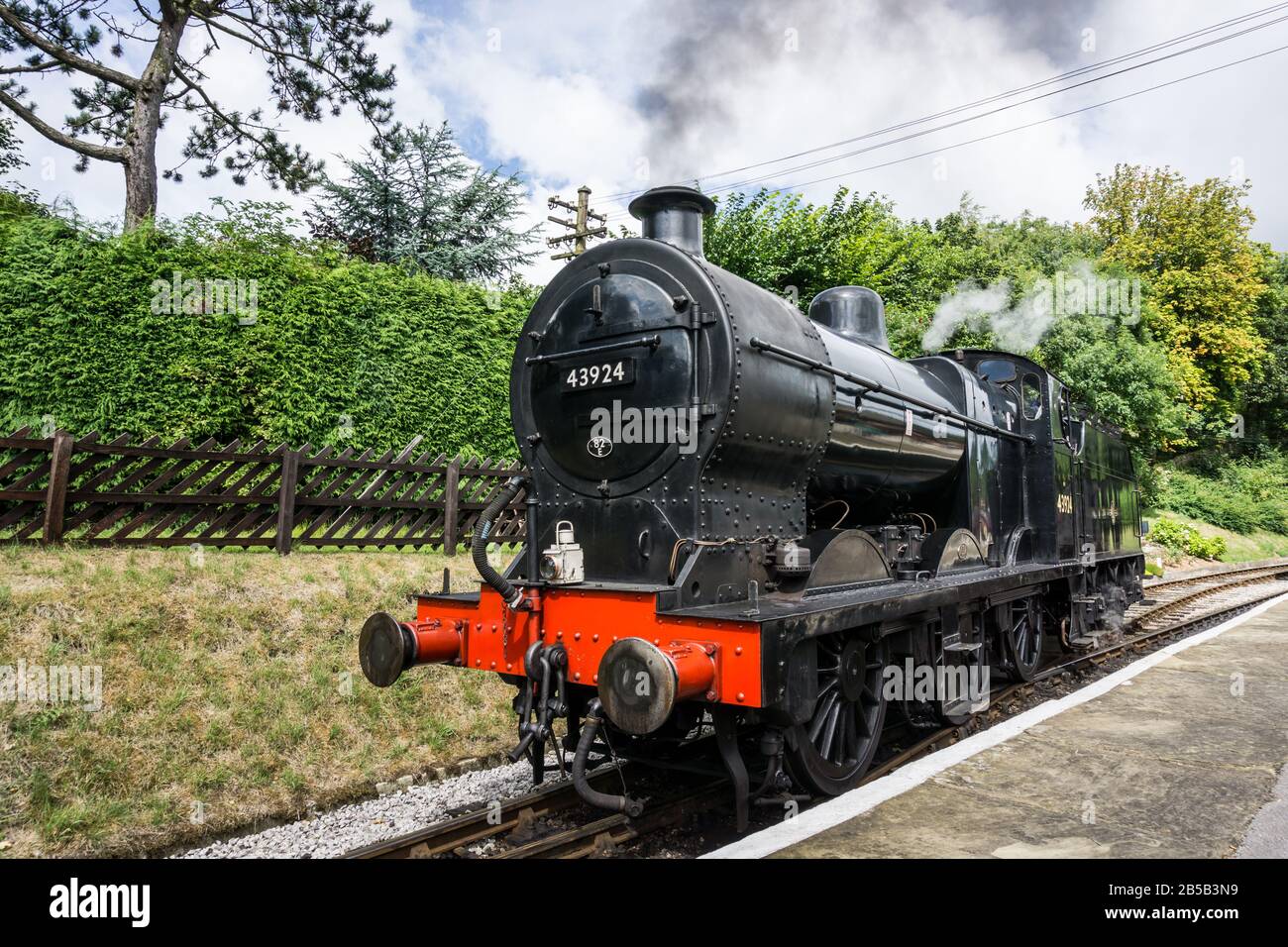 Class 4f steam locomotive hi-res stock photography and images - Alamy