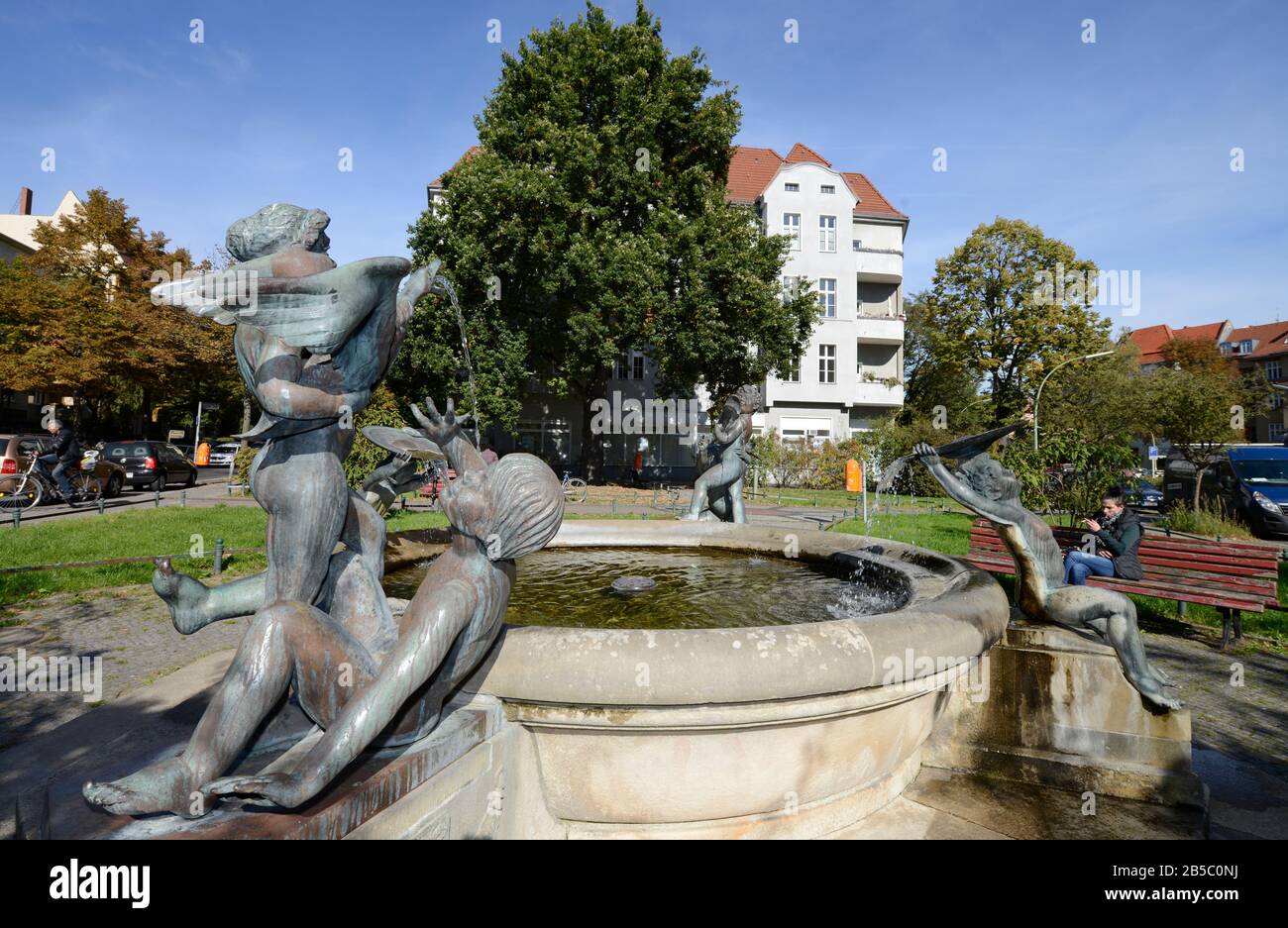 Erika Brunnen Adam Kuckhoff Platz Wilmersdorf Berlin Deutschland 