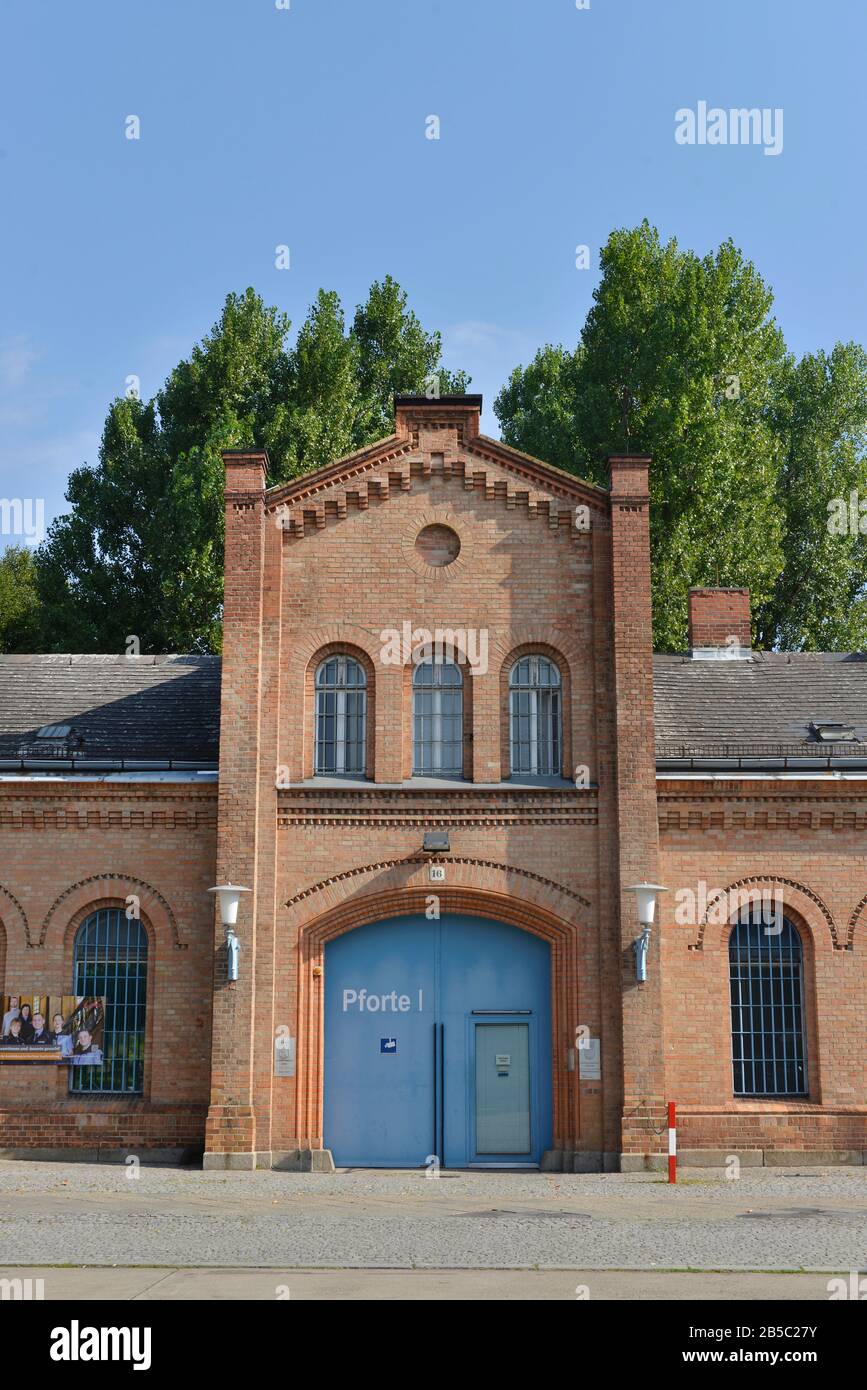Justizvollzugsanstalt Ploetzensee, Friedrich-Olbricht-Damm, Charlottenburg, Berlin, Deutschland / Plötzensee Stock Photo