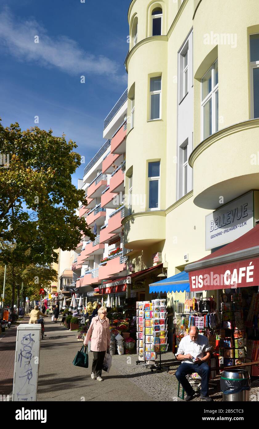 Einkaufen, Breite Strasse, Schmargendorf, Wilmersdorf, Berlin, Deutschland Stock Photo