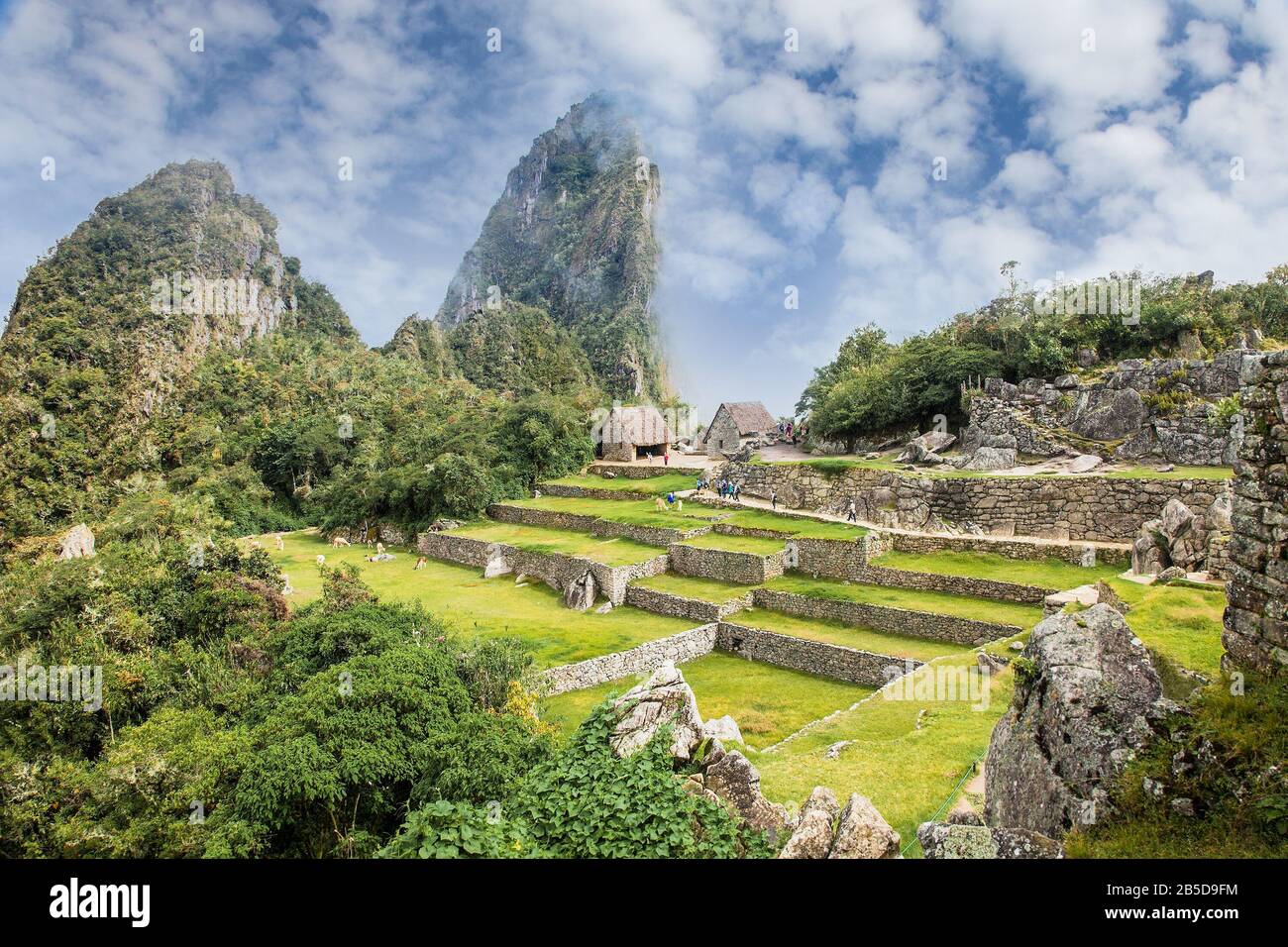 Machu pichu pueblo inca hi-res stock photography and images - Alamy