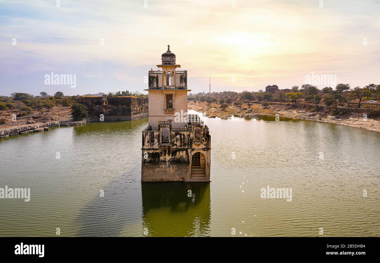 Queen Padmini palace isolated in the middle of a lake at Chittorgarh Fort Rajasthan, India Stock Photo