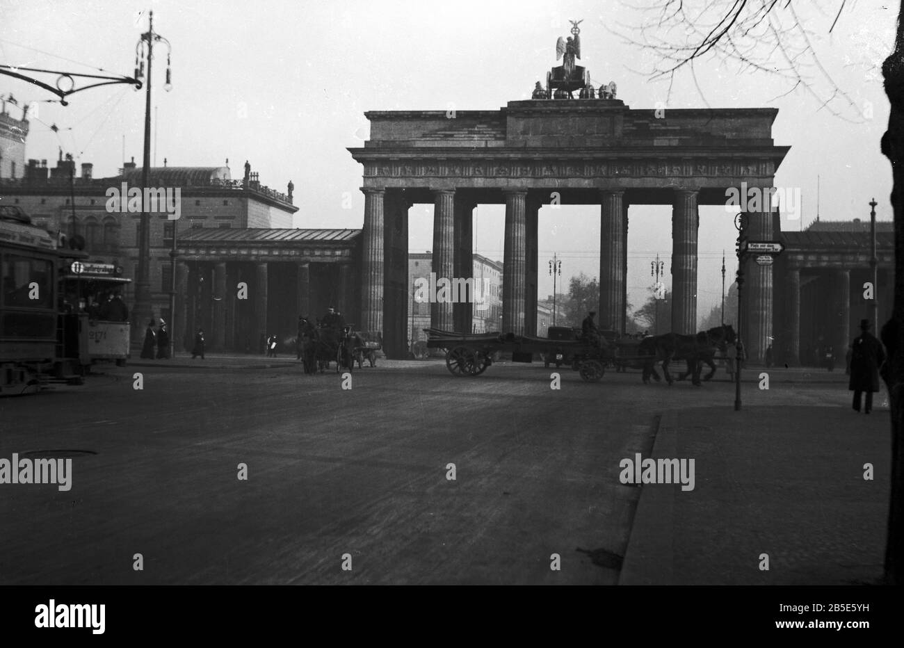 Berlin Brandenburger Tor - Berlin Brandenburg Gate Stock Photo