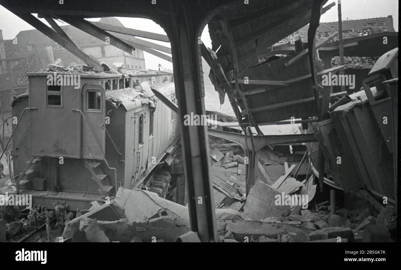 Bombenangriff / Bombernacht auf deutschen Bahnhof / Bombardment / Bombing Night at German Train station Stock Photo