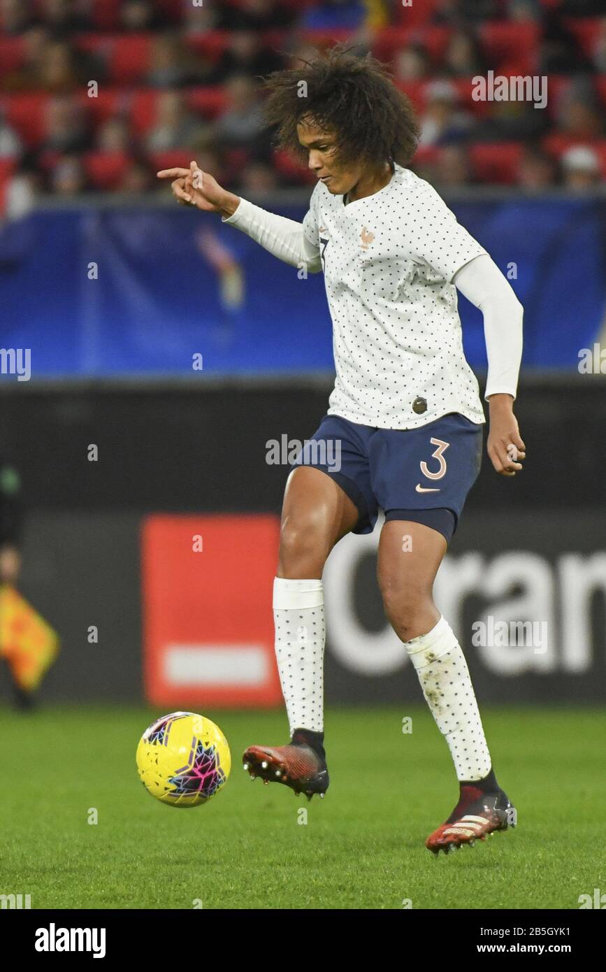Valenciennes, France. 07th Mar, 2020. VALENCIENNES, FRANCE. MAR 7TH French  Wendie Renard (3) pictured during the female football game between the  national teams of France and Brasil on the first matchday of