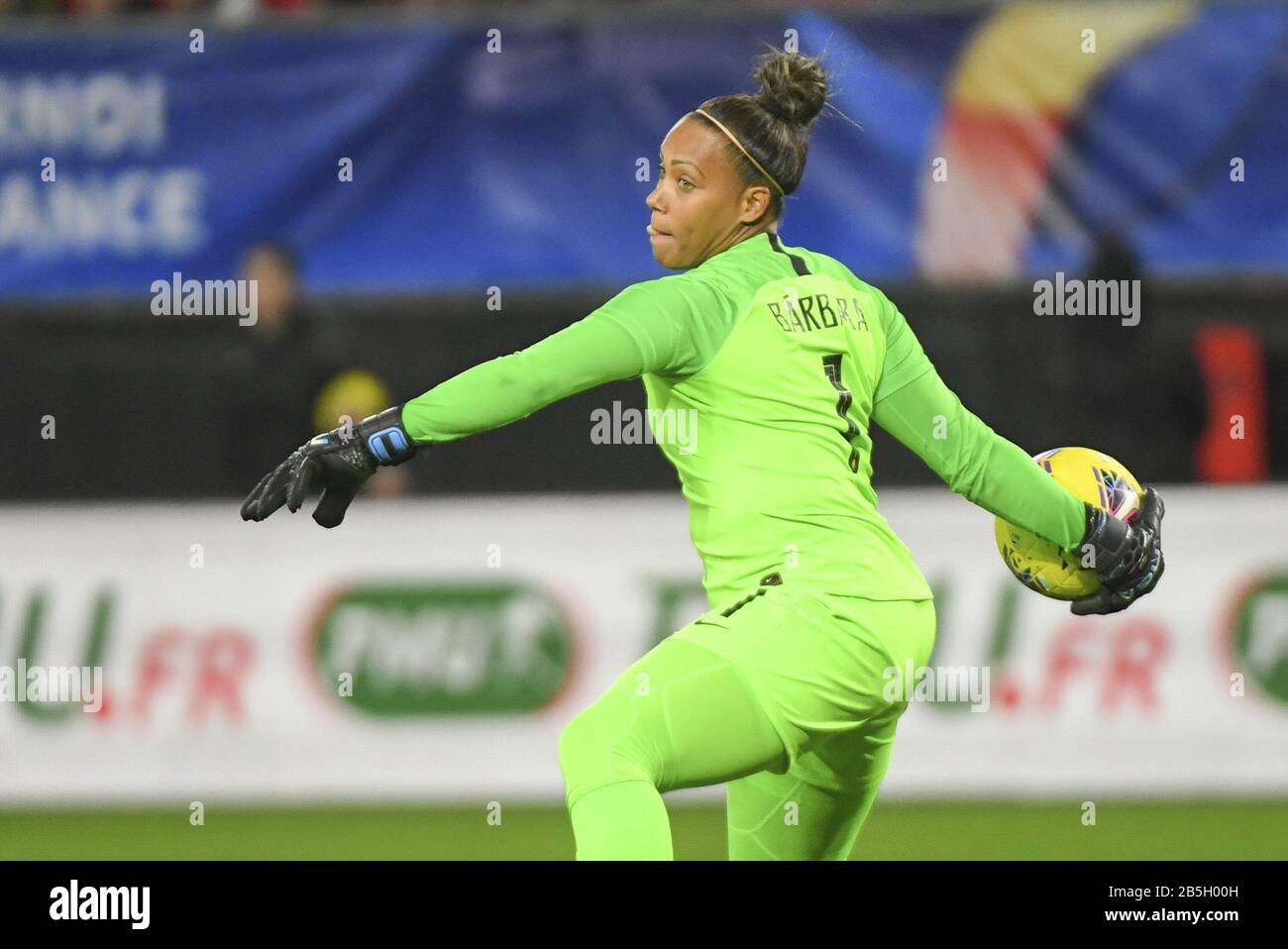 VALENCIENNES, FRANCE. MAR 7TH Brazilian goalkeeper Barbara (1) pictured  during the female football game between the national teams of France and  Brasil on the first matchday of the Tournoi de France 2020 ,
