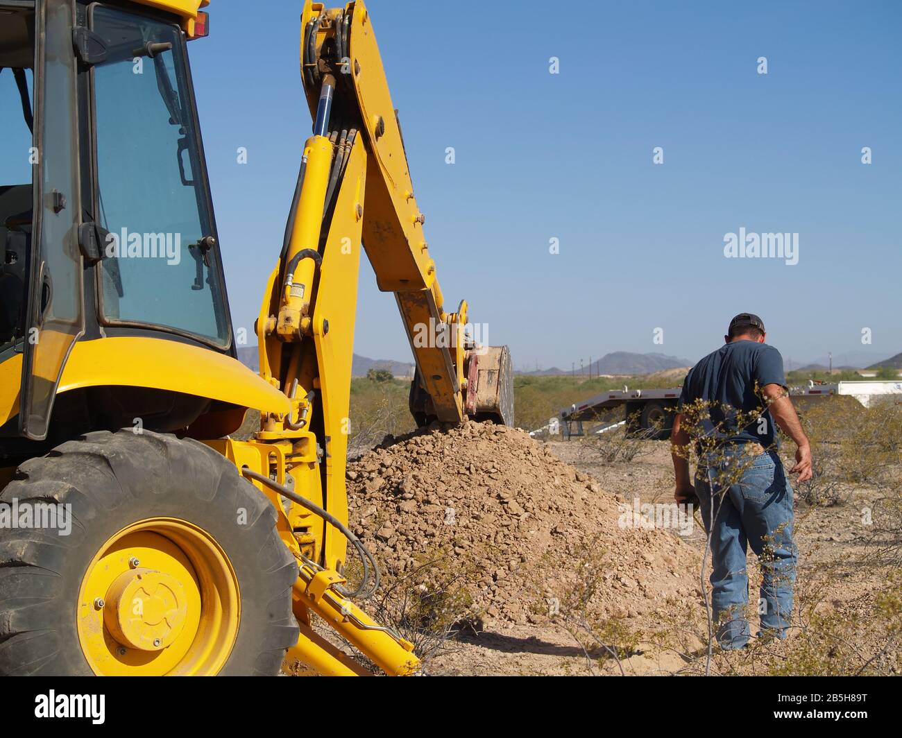 Hydraulic face shovel hires stock photography and images Alamy