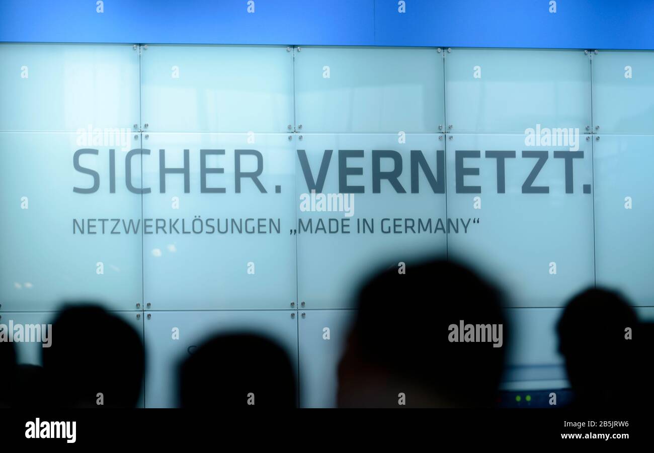 ´Sicher vernetzt´, Cebit, Hannover, Niedersachsen, Deutschland Stock Photo