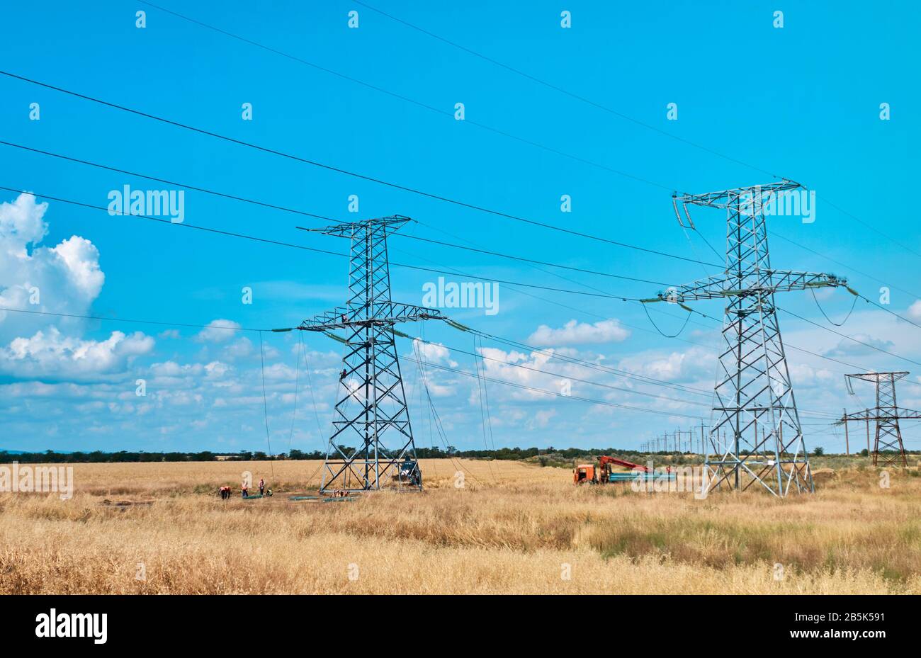workers repair power lines Stock Photo Alamy