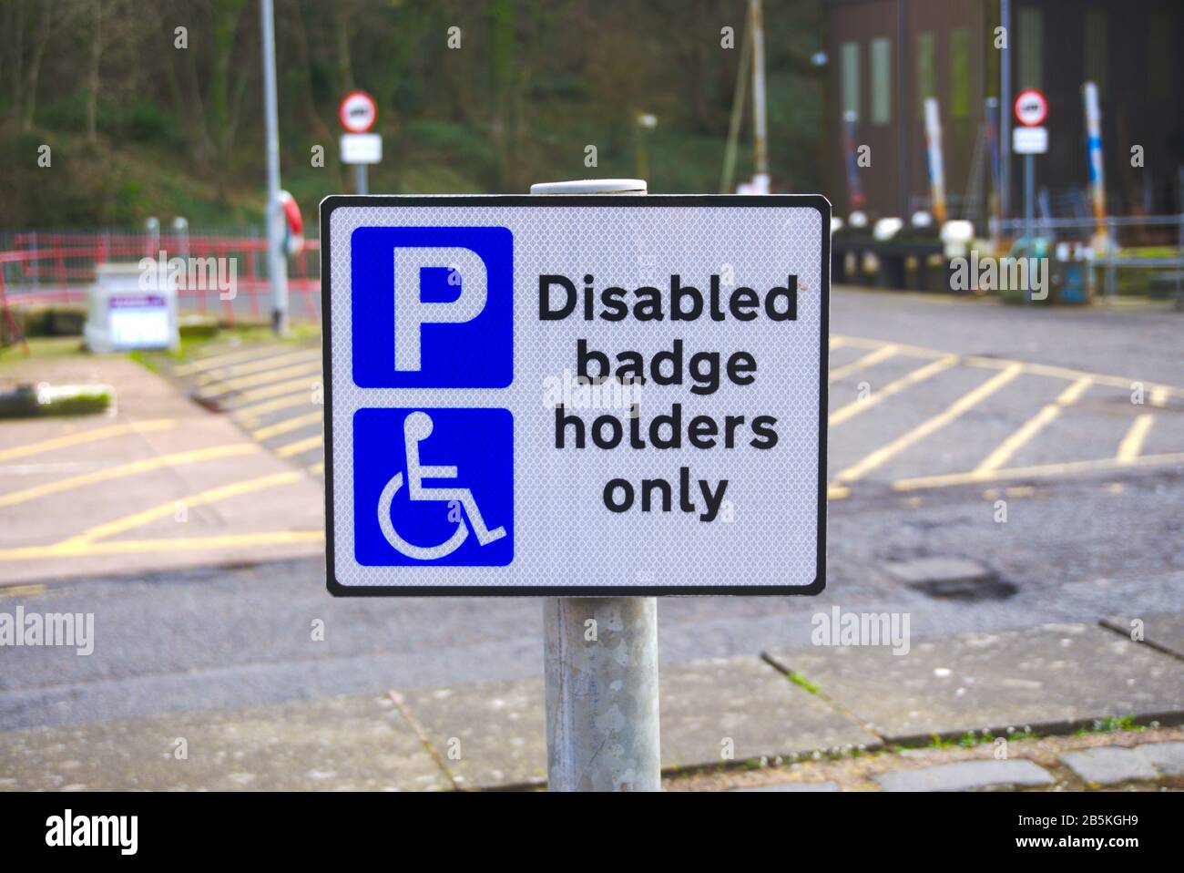 UK disabled badge holders only parking sign Stock Photo Alamy