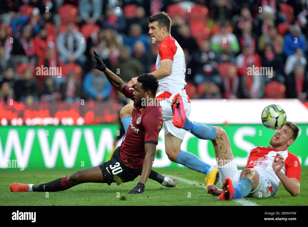 Czech Soccer - Sparta Prague v Slavia Prague. The Sparta Prague wall  defends a Slavia Prague free kick Stock Photo - Alamy