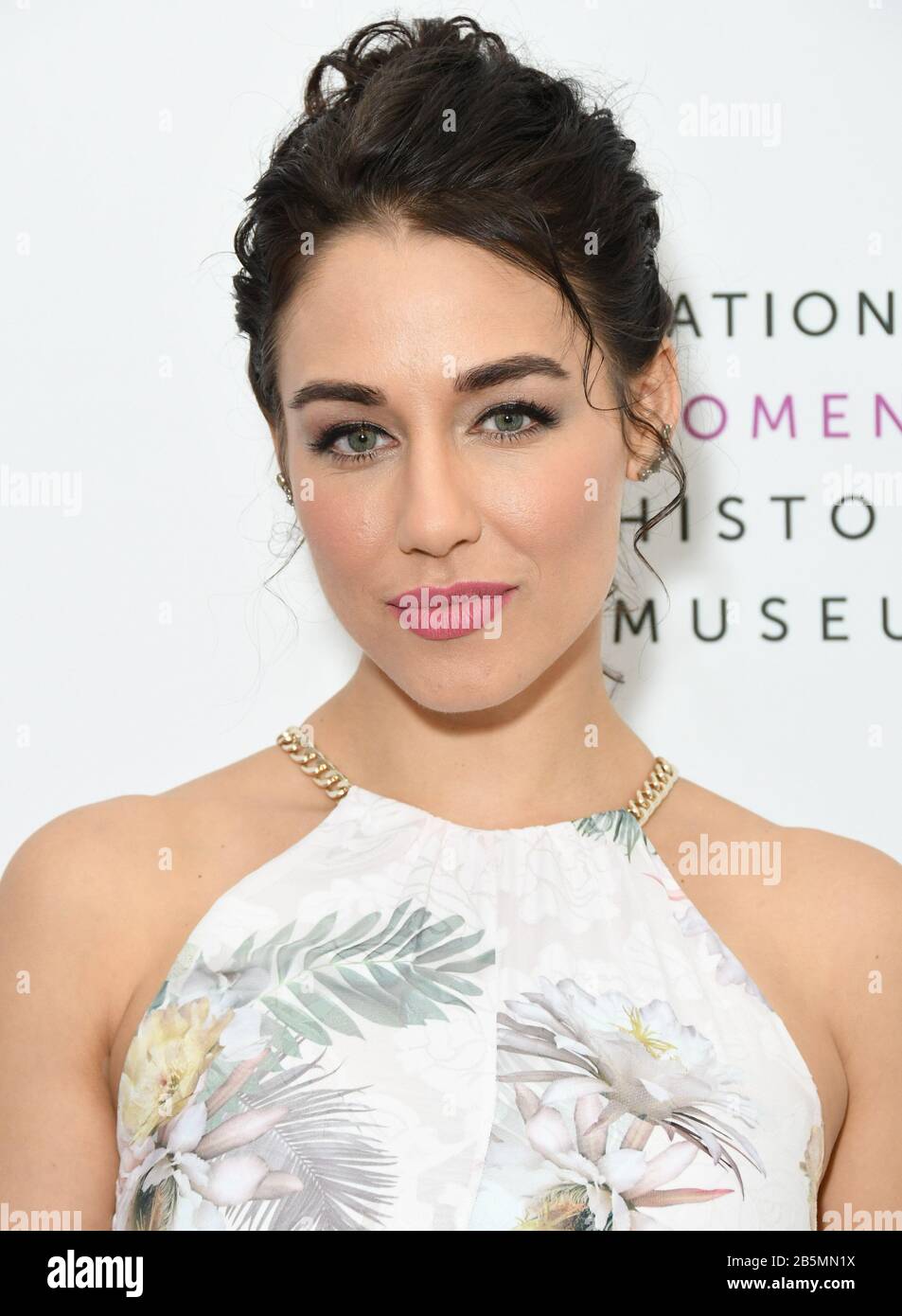Jade Tailor High Resolution Stock Photography and Images Alamy
