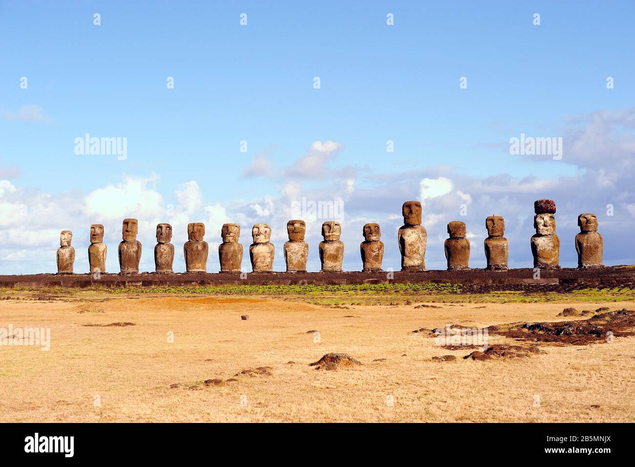 Moai de ahu tongariki hi-res stock photography and images - Alamy