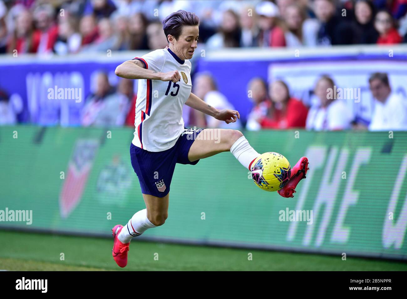 megan rapinoe red jersey