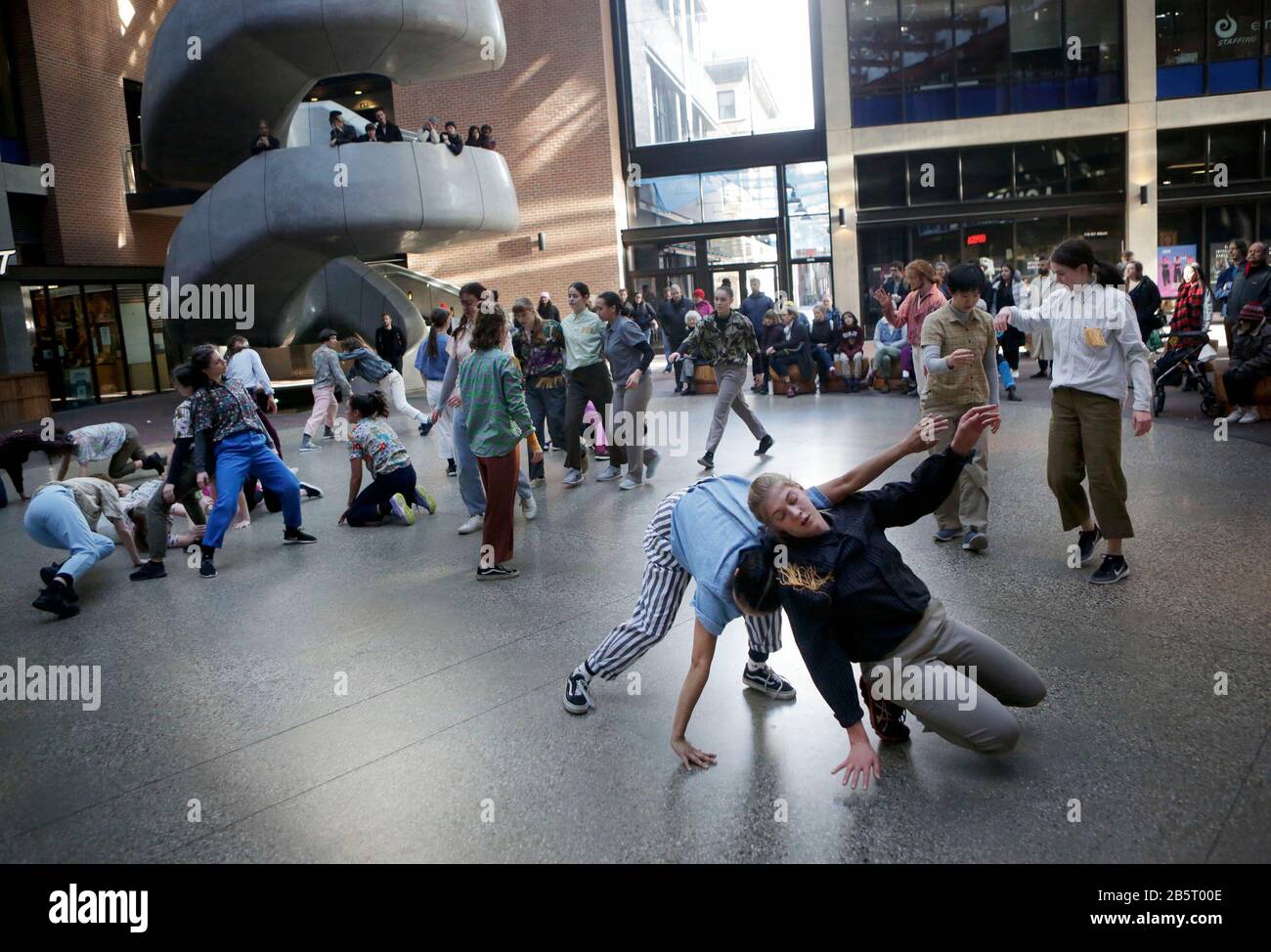 Vancouver Canada 8th Mar Dancers From Vancouver Based Contemporary Dance Group Modus Operandi Offer A