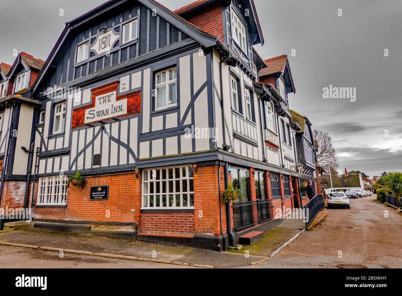 10 Horning, Norfolk, UK – March 07 2020. The exterior of the Tudor style Swan  Inn pub on the side of the River Bure in the village of Horning in the h  Stock Photo - Alamy