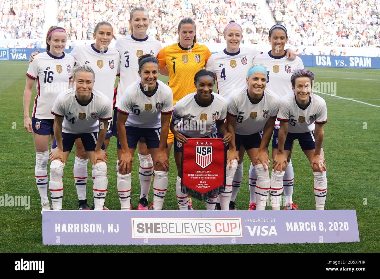 Harrison, New Jersey, USA. 08th Mar, 2020. USA women's players pose for a team photo before match against Spain in the SheBelieves Cup. at Red Bull Arena, Harrison, NJ on Sun. Mar. 8, 2020. Front row (from left) Emily Sonnett, Carli Lloyd, Crystal Dunn, Julie Ertz and Megan Rapinoe. Back row(from left) Rose Lavelle, Abby Dahlkemper, Samantha Mewis, Alyssa Naeher, Becky Sauerbrunn and Lynn Williams. (Photo by IOS/ESPA-Images) Credit: European Sports Photographic Agency/Alamy Live News Stock Photo
