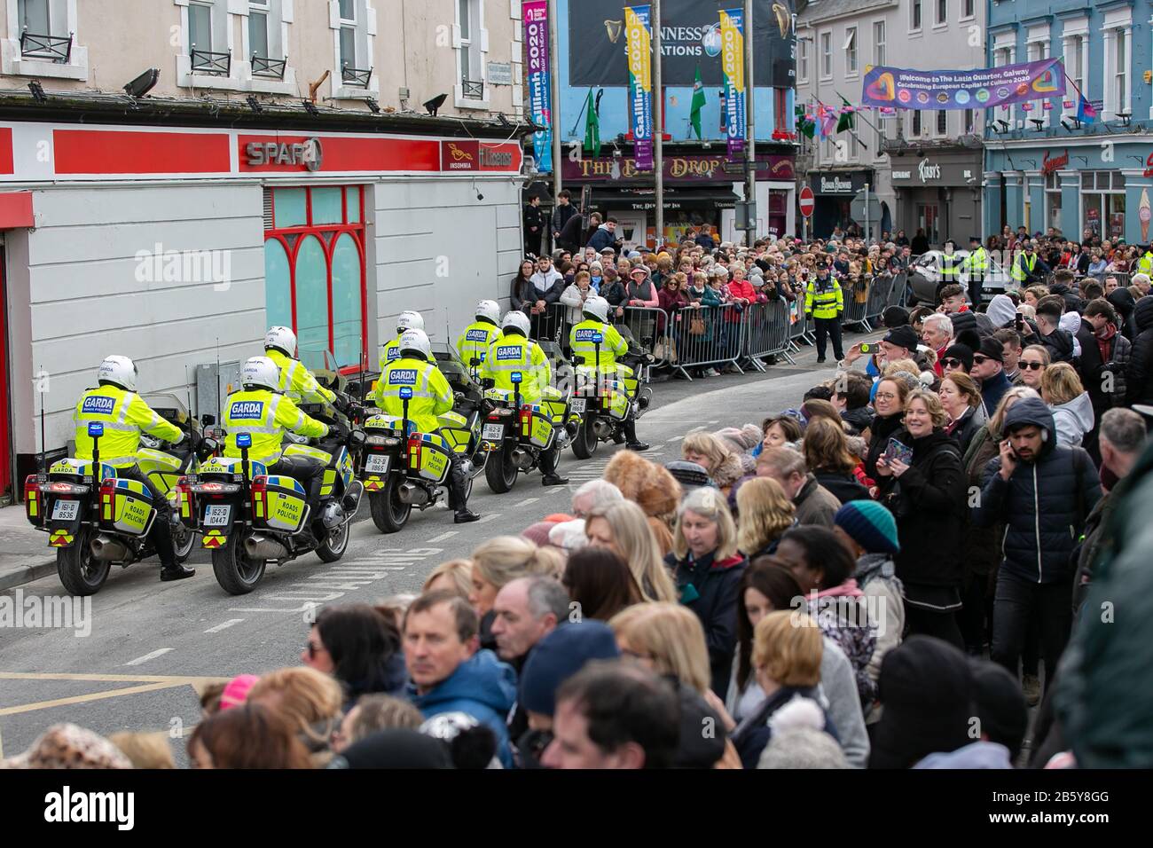 A large crowd gathered on Lombard St In Galway City Ireland during the visit of The Duke & Duchess of Cambridge Stock Photo