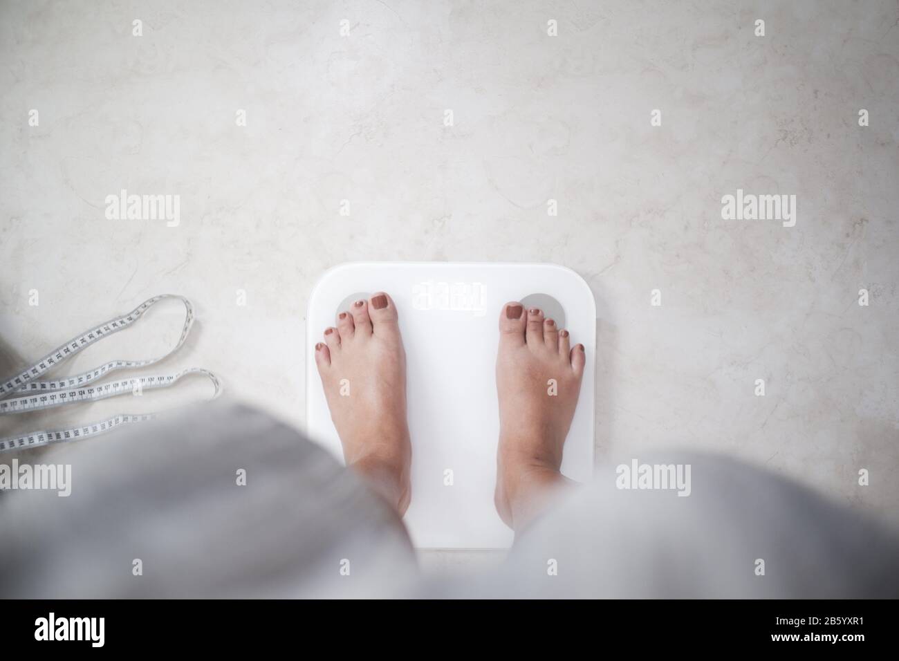 Female Feet On A Scale High Resolution Stock Photography And Images Alamy