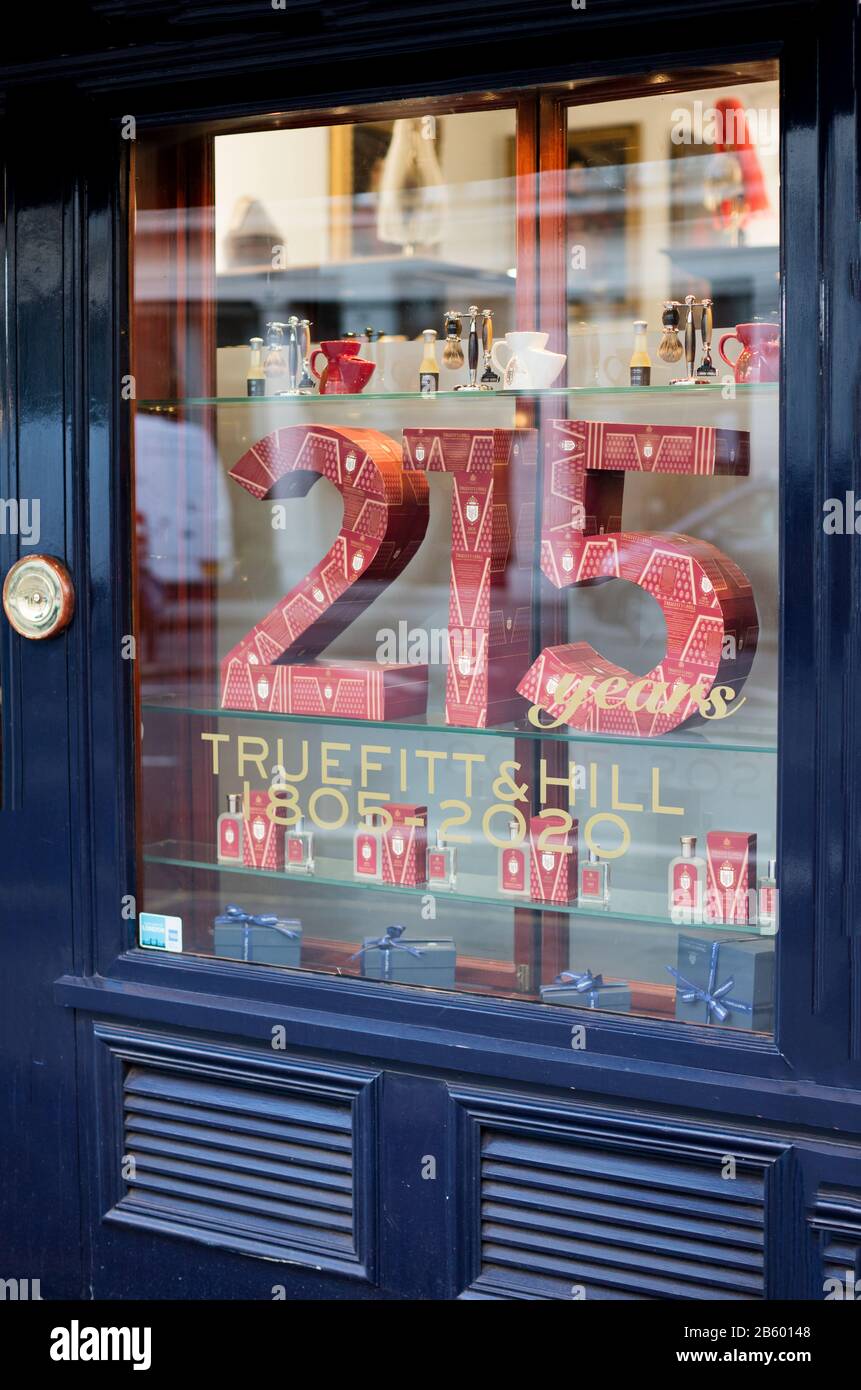Window frontage of Truefitt and Hill, gentlemen's hairdressers, barbers and luxury men's grooming, 71 St James's St, London Stock Photo