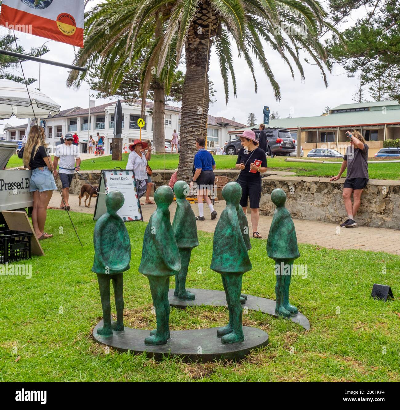 Bronze statues Journey by Yuko Takahashi sculptor artist at Sculpture