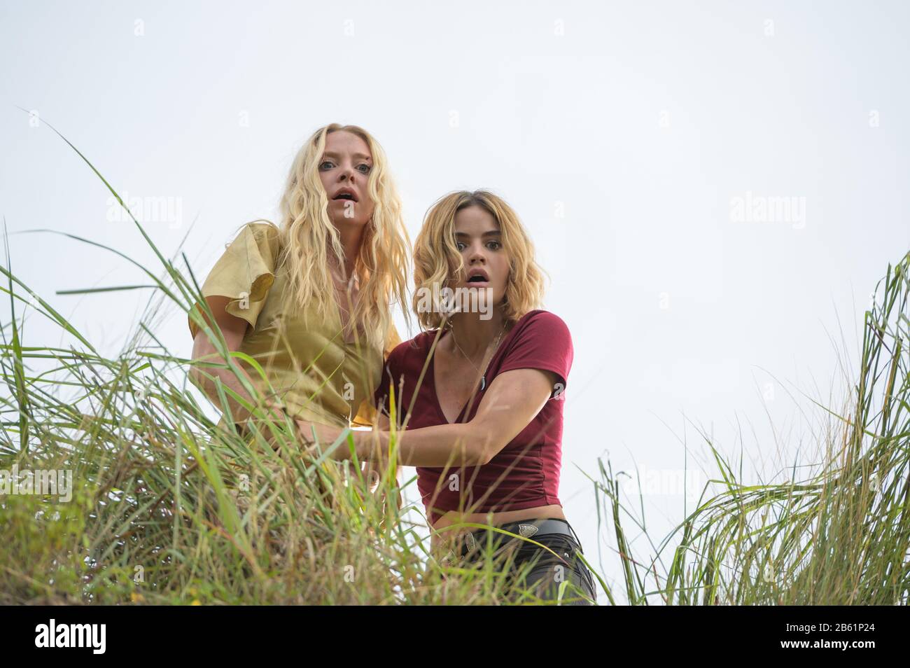 LUCY HALE and PORTIA DOUBLEDAY in FANTASY ISLAND (2020), directed by