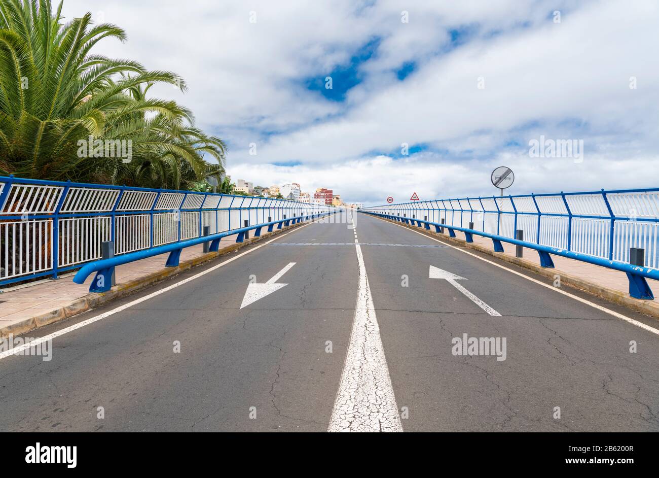 Puente de Los Tilos is a 353 metre road bridge or viaduct over Barranco del Agua leading to the town of Los Sauces on the LP1 road, La Palma, Stock Photo