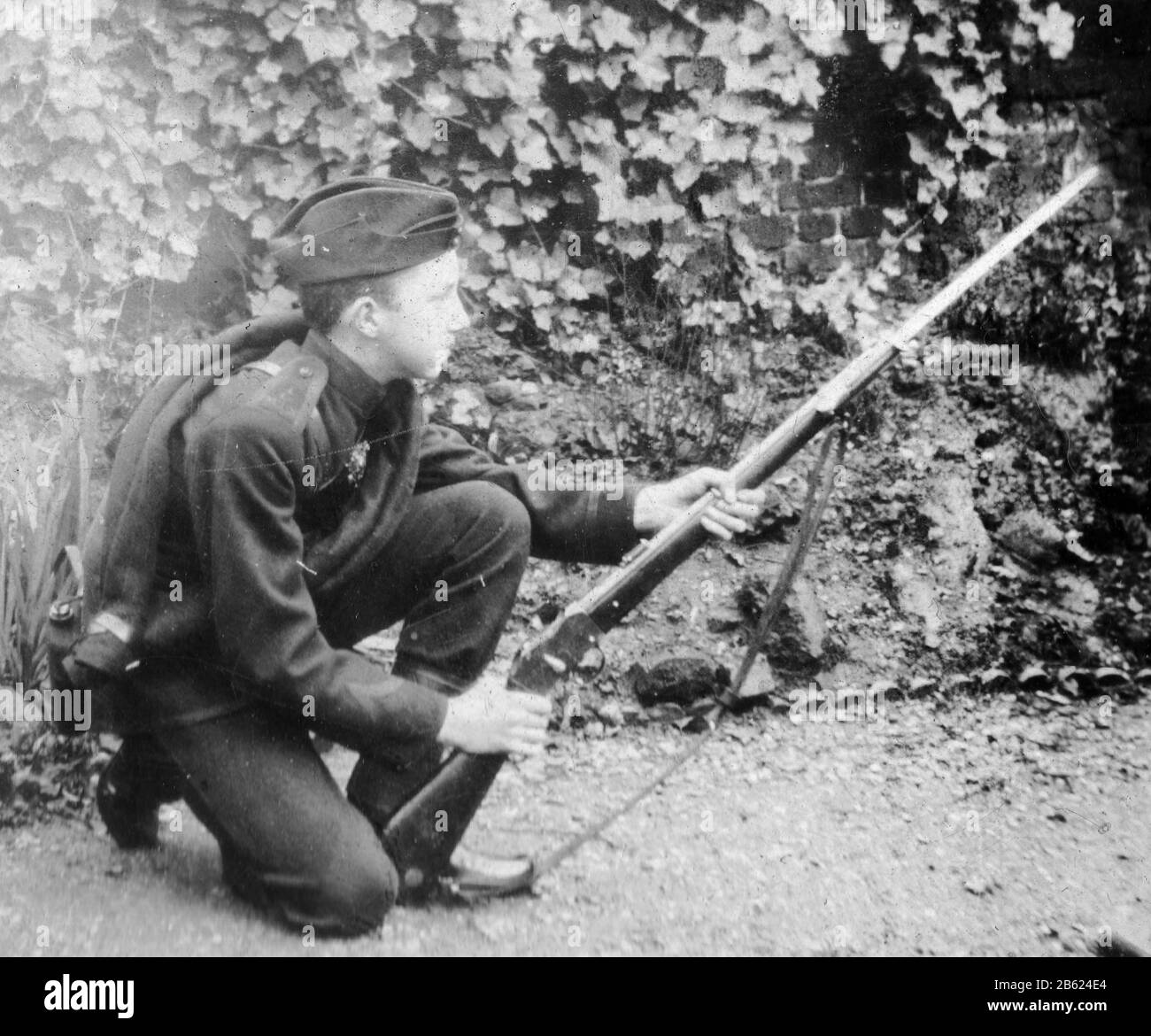 Lee enfield rifles Black and White Stock Photos & Images - Alamy