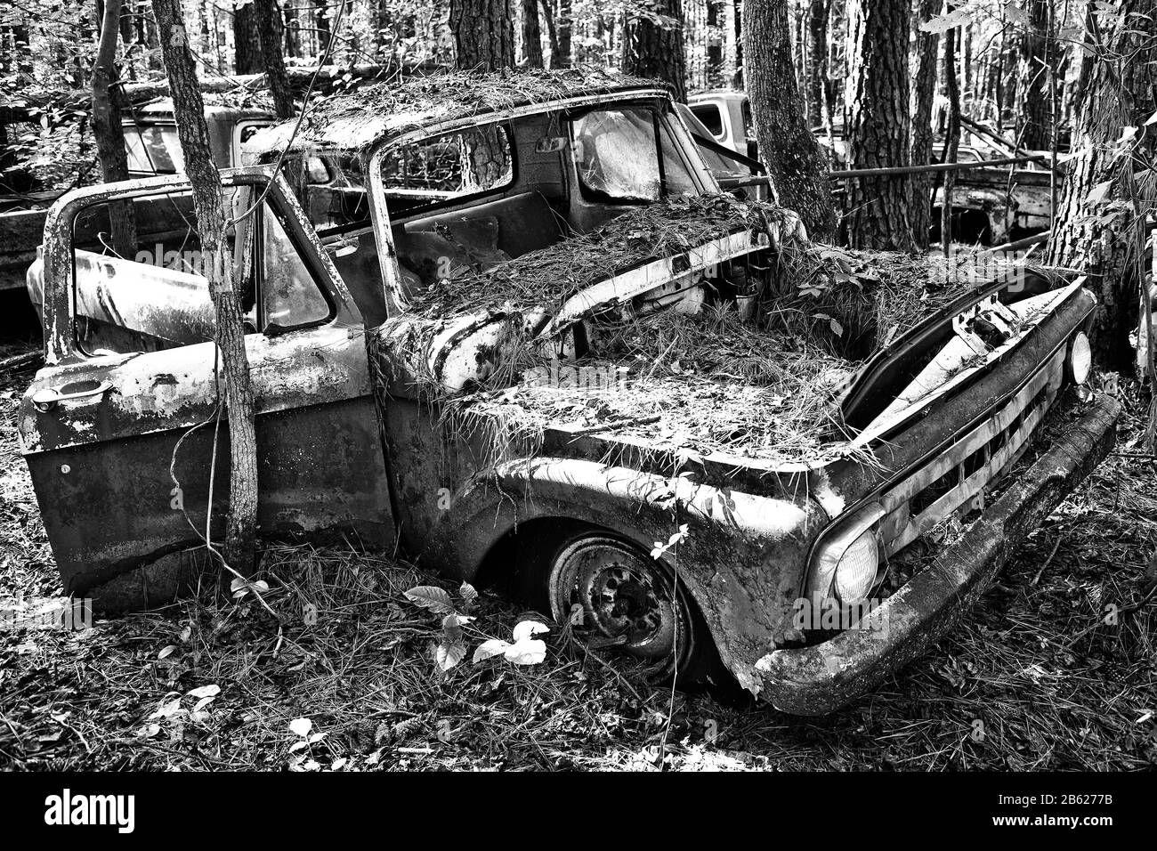 Junk yard Black and White Stock Photos & Images Alamy