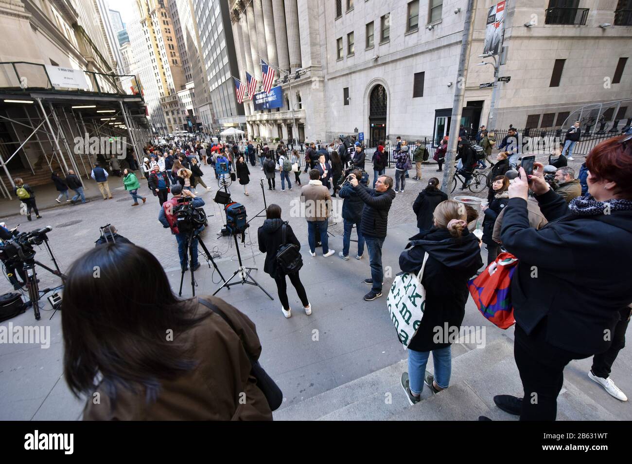 Early Stock Exchange High Resolution Stock Photography And Images Alamy