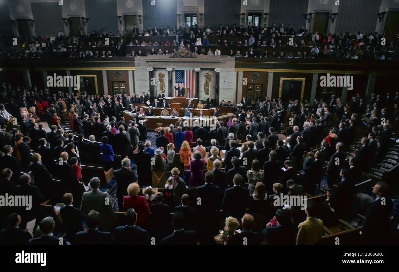 Washington, DC., USA,  January 3, 1993Members of the 103rd congress attend a joint session on the opening day of the current session. The members and their families mingle on the house floor while waiting to be called to order and take the official oath office Credit: Mark Reinstein/MediaPunch Stock Photo