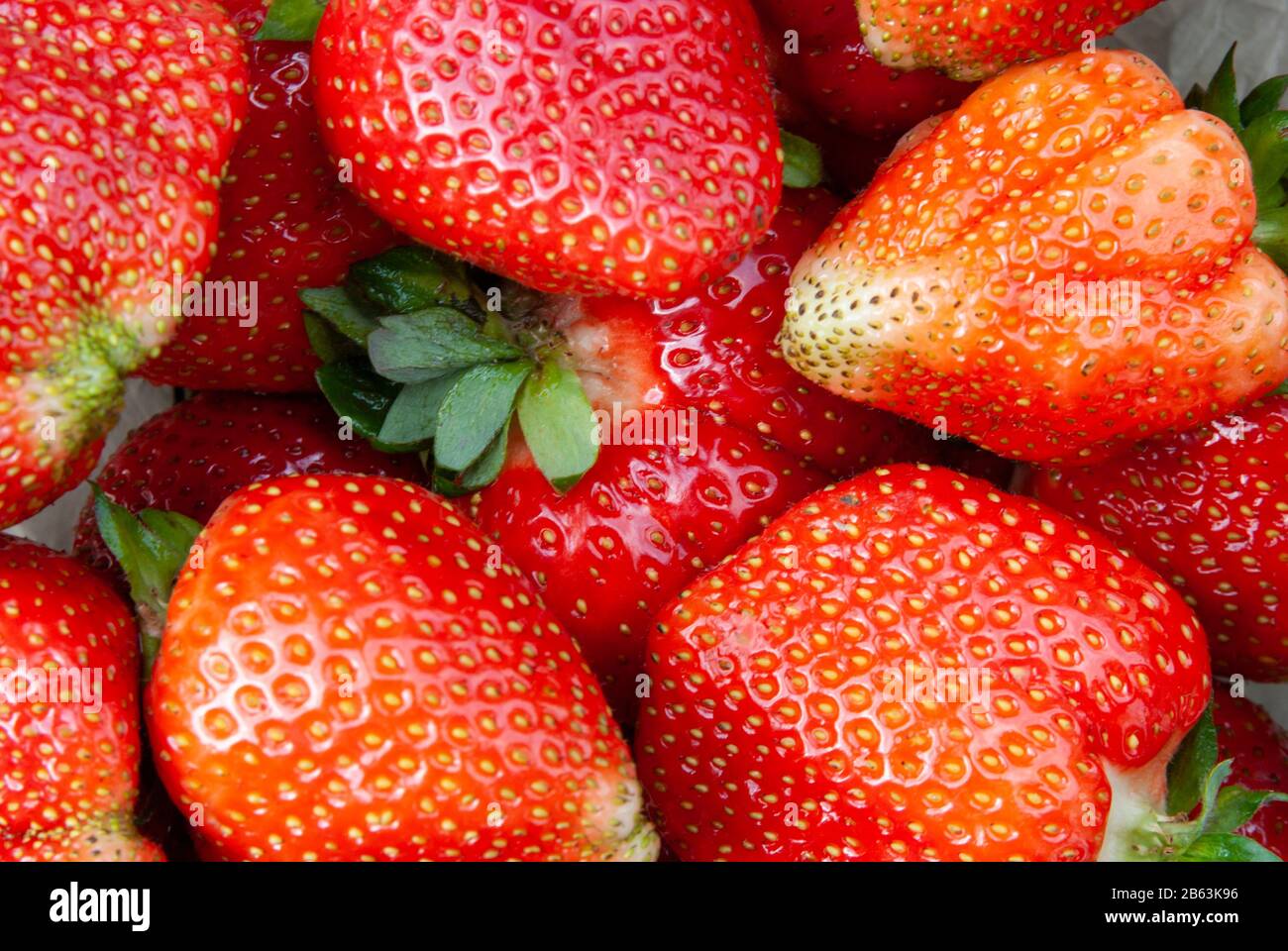 natural fresh strawberries Stock Photo Alamy
