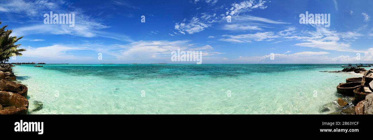 Tropical island in caribbean white hi-res stock photography and images ...