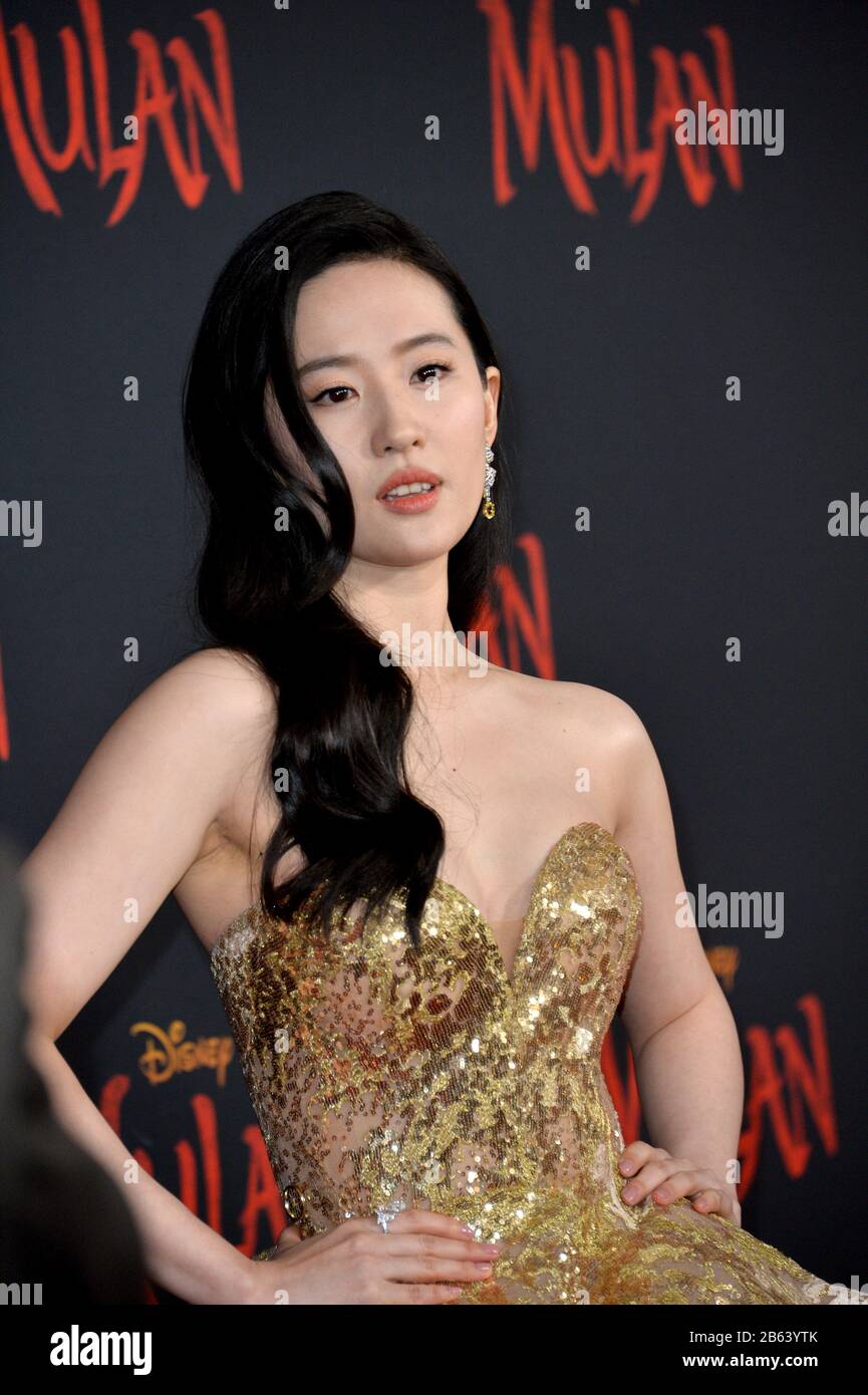 Los Angeles, USA. 09th Mar, 2020. LOS ANGELES, CA: 09, 2020: Yifei Liu at the world premiere of Disney's 'Mulan' at the El Capitan Theatre. Picture Credit: Paul Smith/Alamy Live News Stock Photo