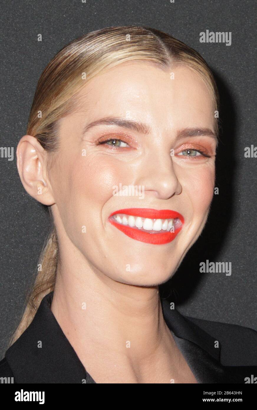Betty gilpin the hunt hi-res stock photography and images - Alamy