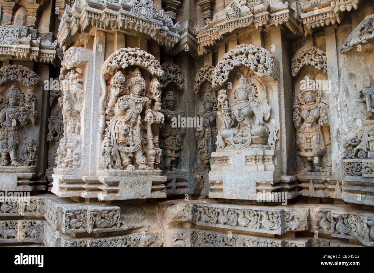 Carved idols on the Chennakesava Temple, is a Vaishnava Hindu temple, Somanathapura, Karnataka, India Stock Photo