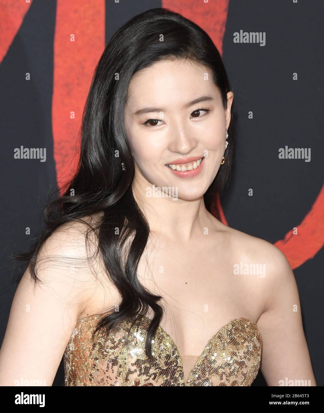 Los Angeles, USA. 09th Mar, 2020. Yifei Liu arrives at the Disney's MULAN World Premiere held at the Dolby Theatre in Hollywood, CA on Monday, ?March 9, 2020. (Photo By Sthanlee B. Mirador/Sipa USA) Credit: Sipa USA/Alamy Live News Stock Photo