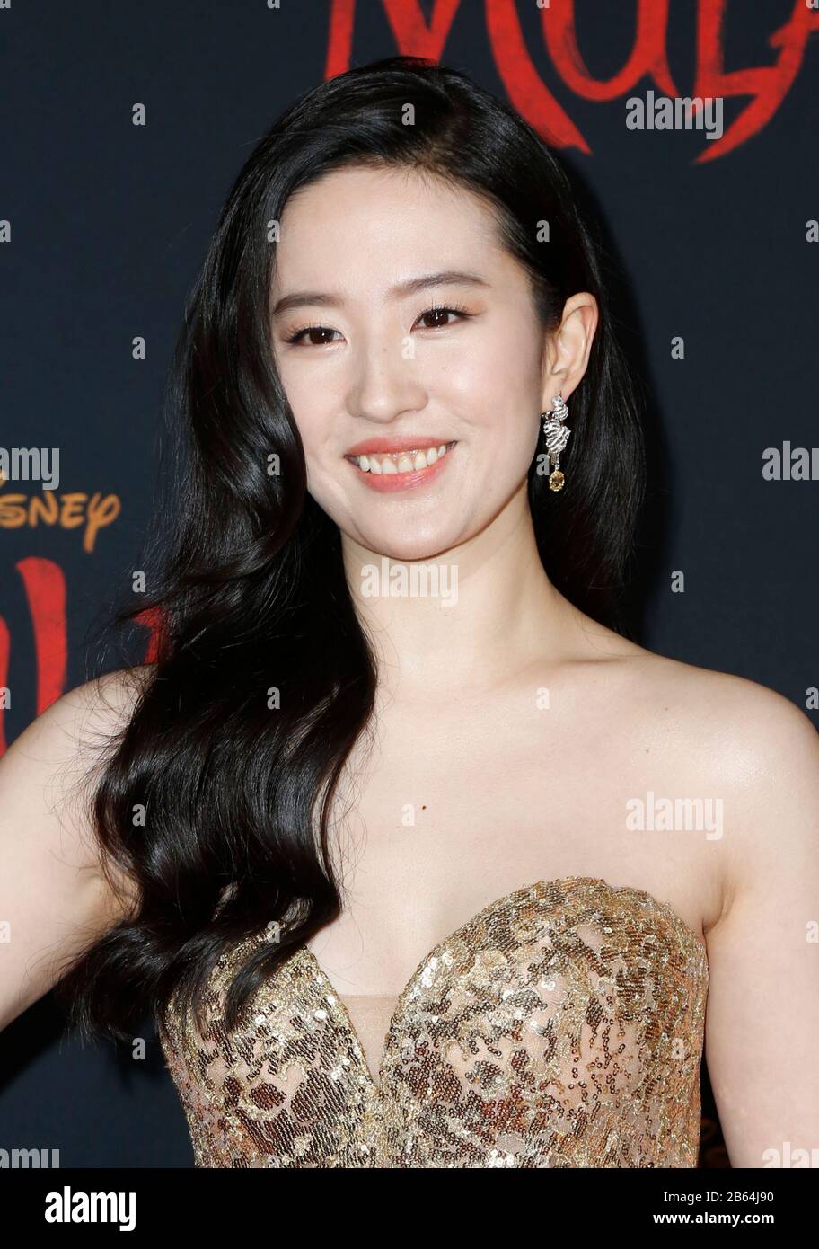 Hollywood, USA. 09th Mar, 2020. Liu Yifei, Crystal Liu walking the red carpet at Premiere Of Disney's 'Mulan' held at Dolby Theatre on March 9, 2020 in Hollywood, California USA (Photo by Parisa Afsahi/Sipa USA) Credit: Sipa USA/Alamy Live News Stock Photo