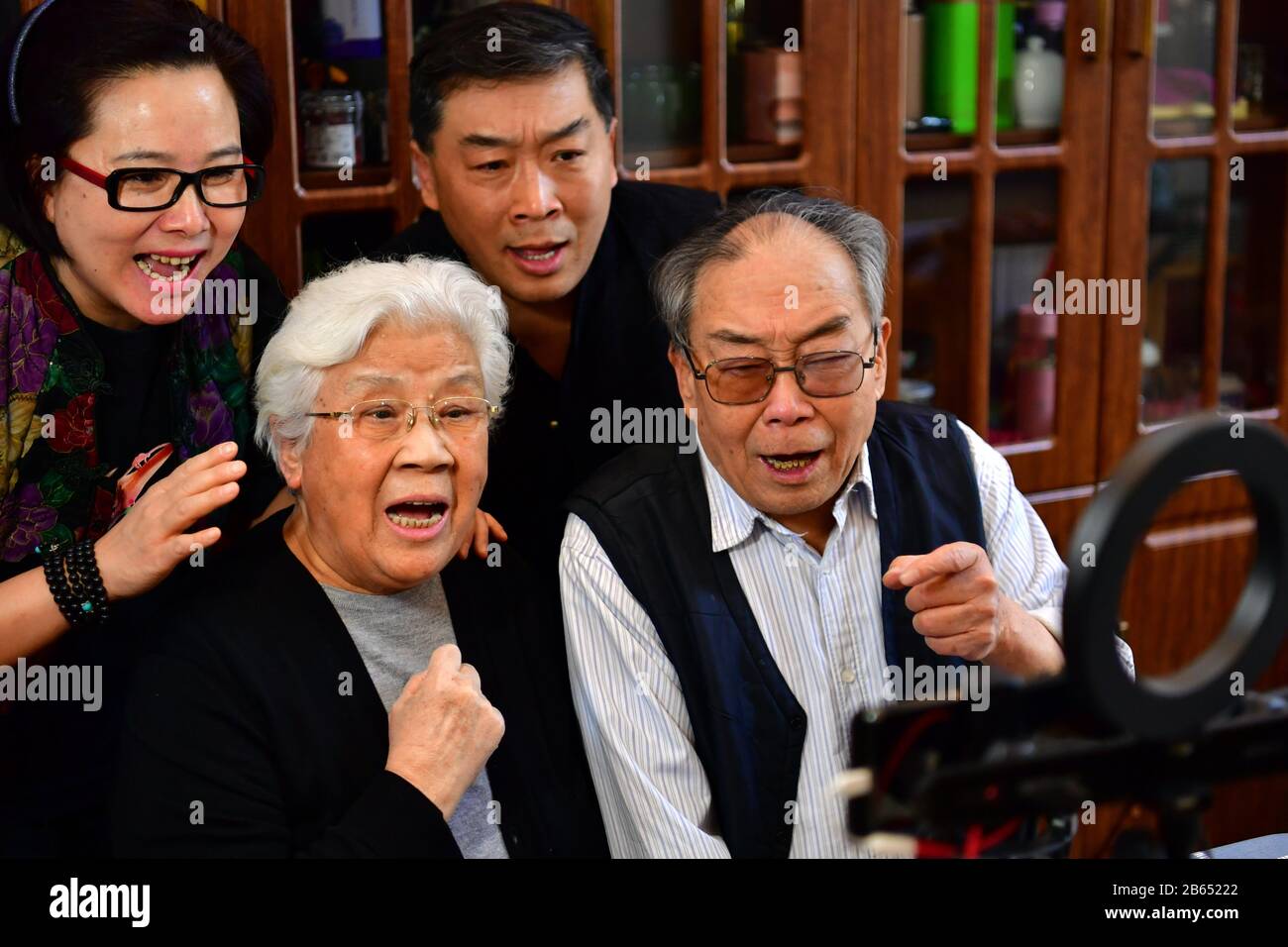 Taiyuan, China's Shanxi Province. 6th Mar, 2020. Wu Lingyun(2nd R) and ...