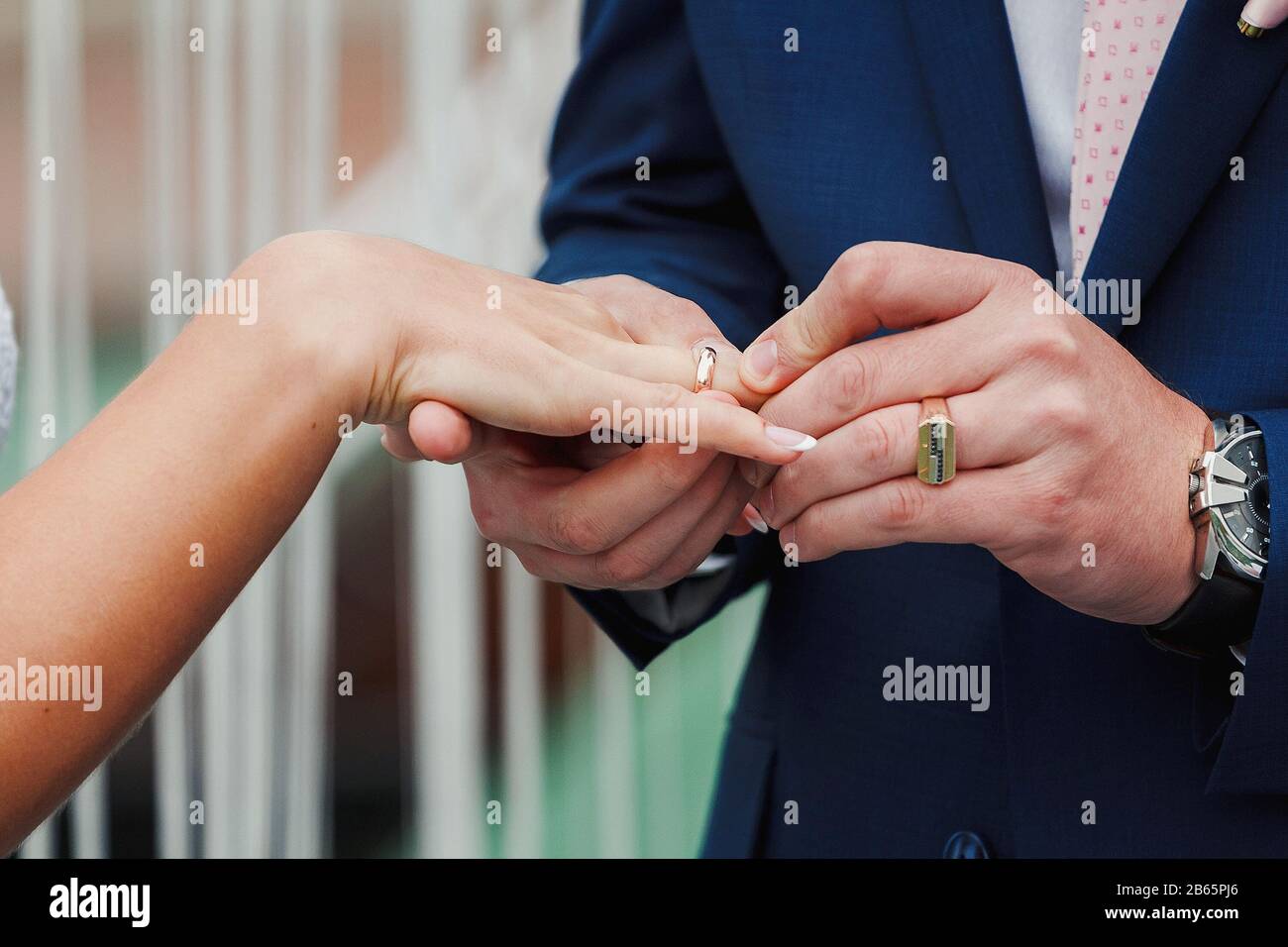 Bride wedding shop ring finger