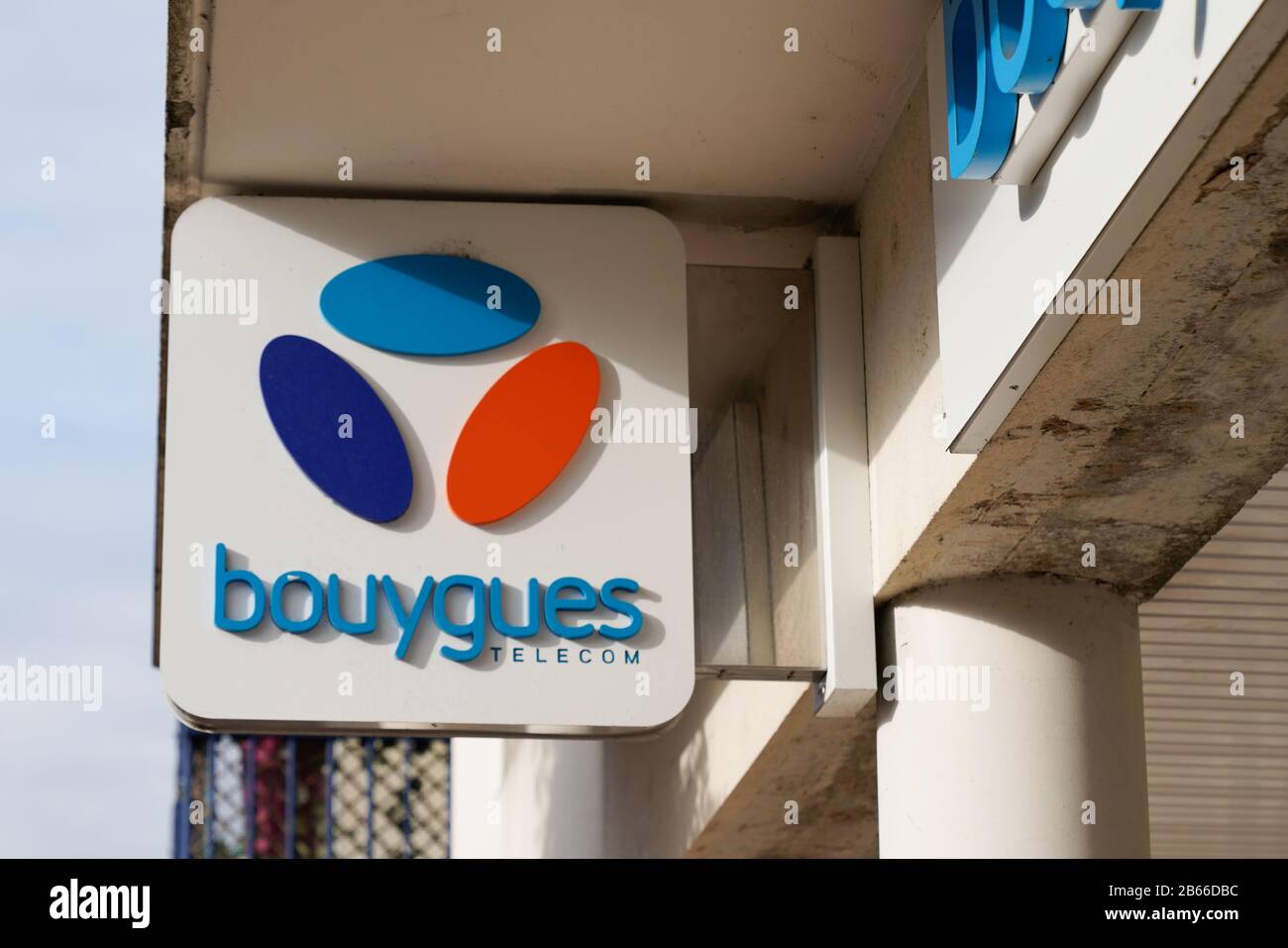 Bordeaux , Aquitaine / France - 01 09 2020 : Bouygues telecom shop sign logo phone operator store in city Stock Photo