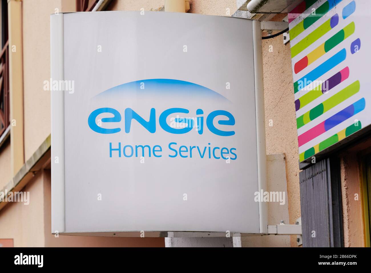 Bordeaux , Aquitaine / France 02 20 2020 Engie home services logo