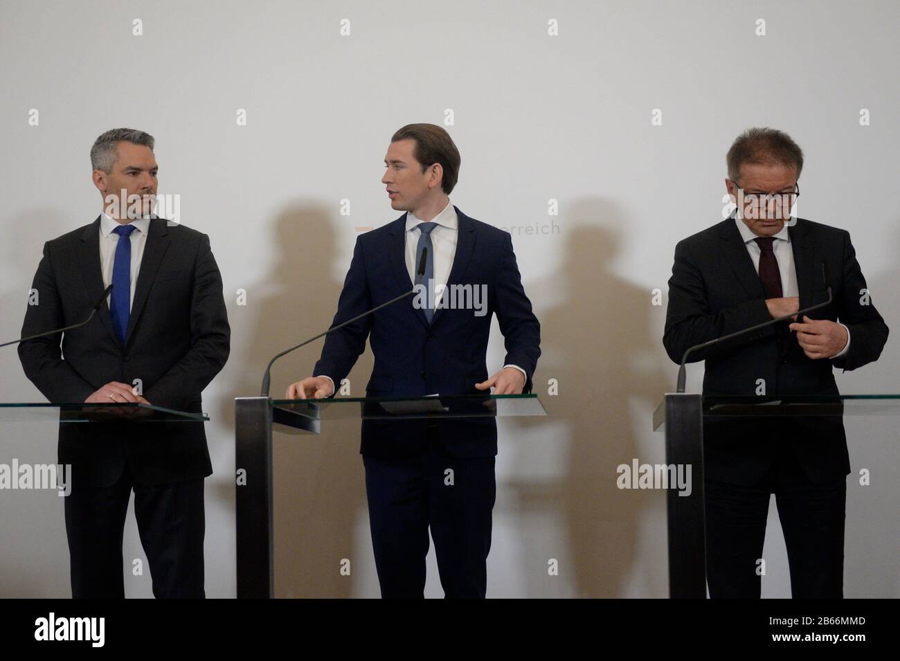 Vienna, Austria. 10th Mar, 2020. Press conference, further measures on corona virus in the Federal Chancellery in Vienna with Federal Chancellor Sebastian Kurz, Interior Minister (L) Karl Nehammer and Health Minister (R) Rudolf Anschober. Credit: Franz Perc / Alamy Live News Stock Photo