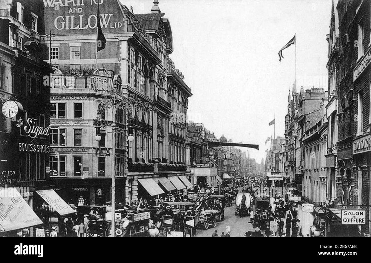 OXFORD STEET, London, about 1905 with Waring and Gillows at No 176 Stock Photo