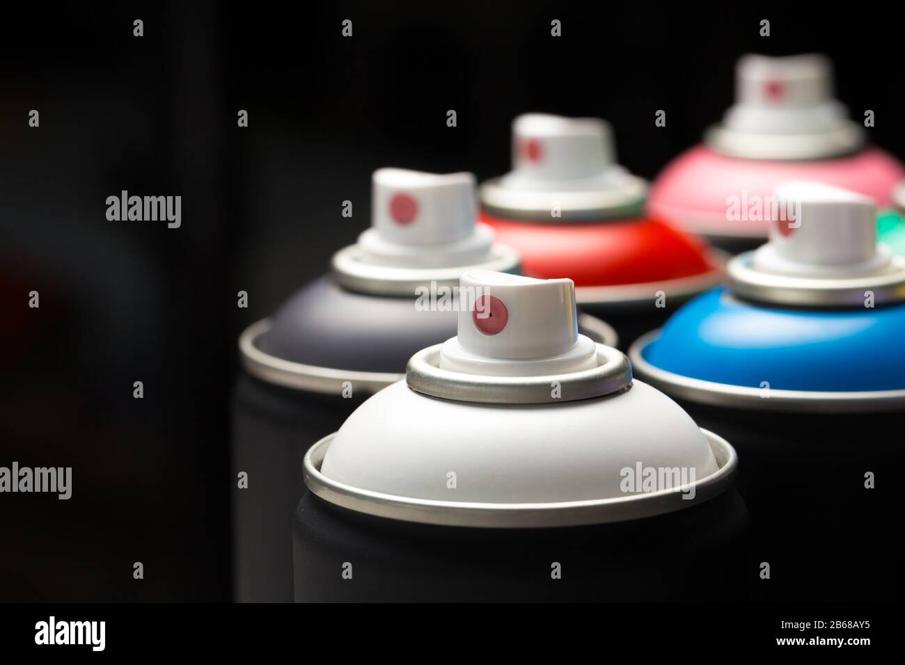 Aerosol cans hi-res stock photography and images - Alamy