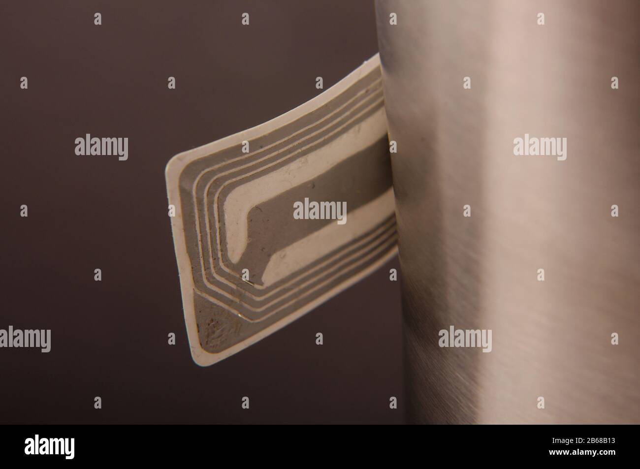 Radio frequency identification hires stock photography and images Alamy