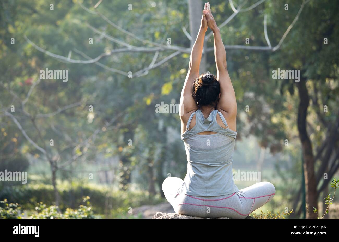 Beautiful asian women doing yoga hi-res stock photography and images ...