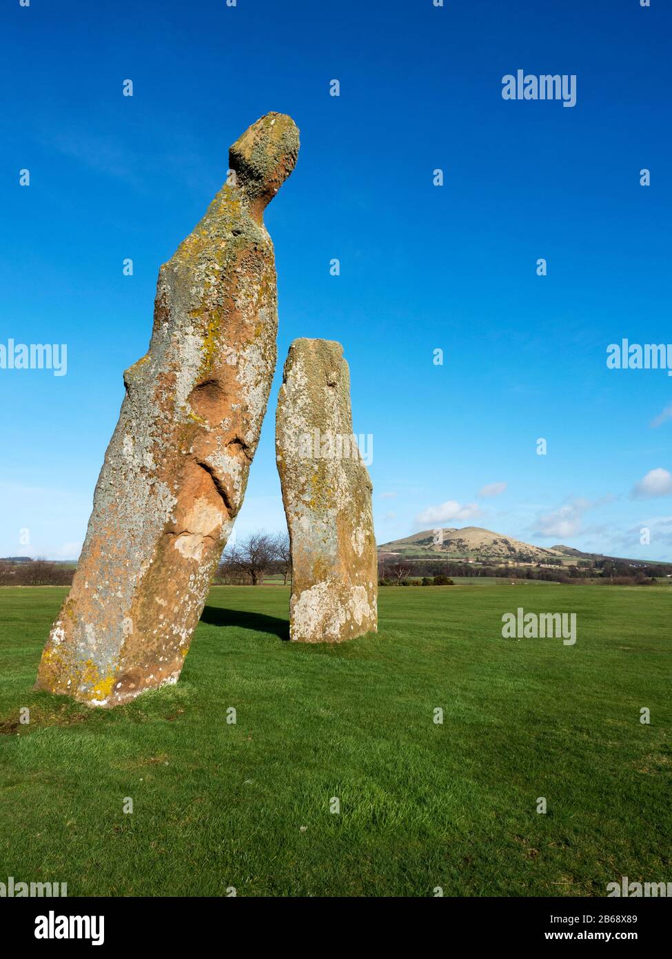 Lundin links standing stones hi-res stock photography and images - Alamy